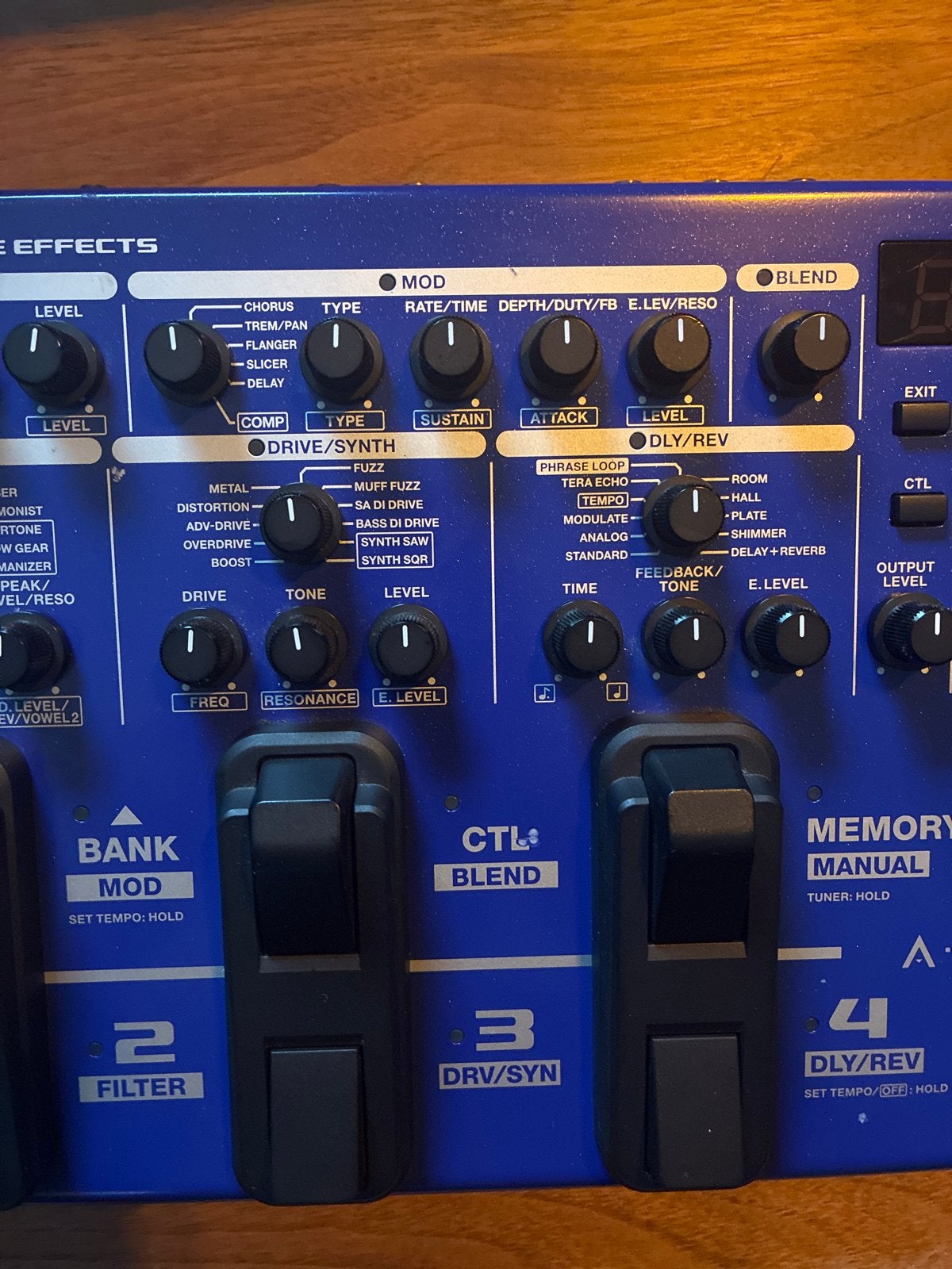 Boss ME-90B Bass Multiple Effects Pedaal + 9 volt adapter, Ophalen of Verzenden, Zo goed als nieuw, Multi-effect