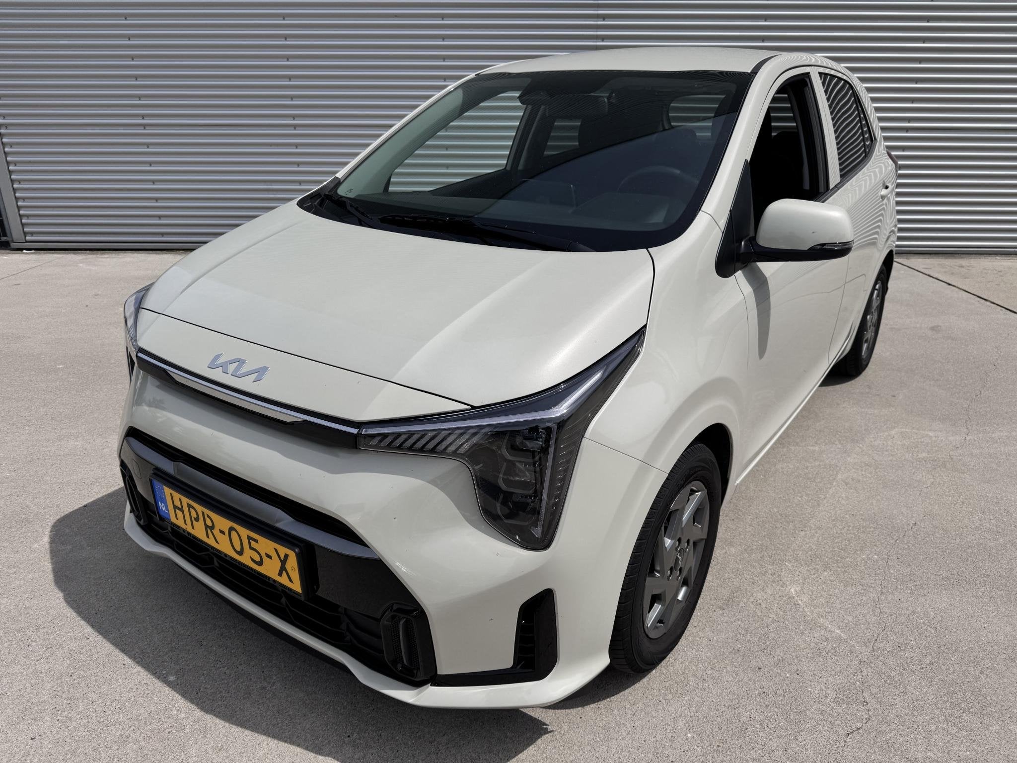 Kia Picanto 1.0 DPI DynamicPlusLine MilkyBeige | Privacyglas, Auto's, Kia, Voorwielaandrijving, Stof, Euro 6, 4 stoelen