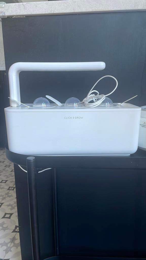 Click & Grow Smart Garden, Ophalen, Minder dan 30 cm, Rond, Zo goed als nieuw