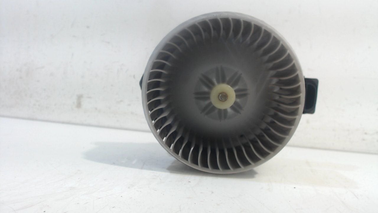 Kachel ventilator motor Suzuki Swift, Onderdelen@venauto.nl, Van der Ven Autorecycling B.V., Gebruikt, Ettenseweg 76, 4706 PB Roosendaal, The Netherlands