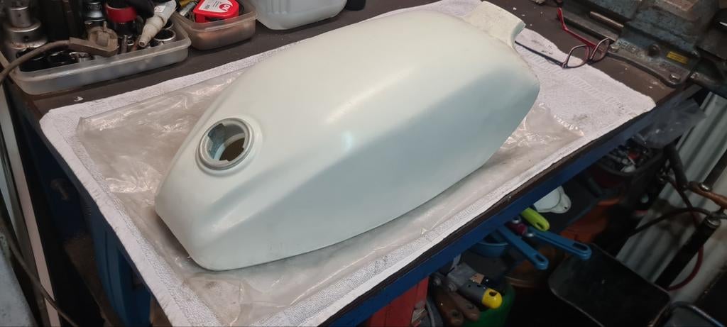 Honda mt NOS polyester tank huige imp, Fietsen en Brommers, Ophalen of Verzenden, Nieuw, Tank, Overige merken