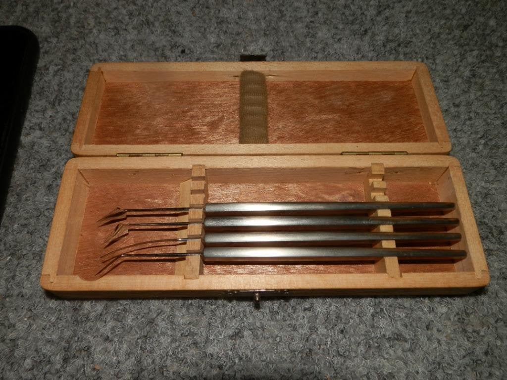 Grieshaber Inoxydable chirugisch instrument vier stuk case, Antiek en Kunst, Ophalen of Verzenden