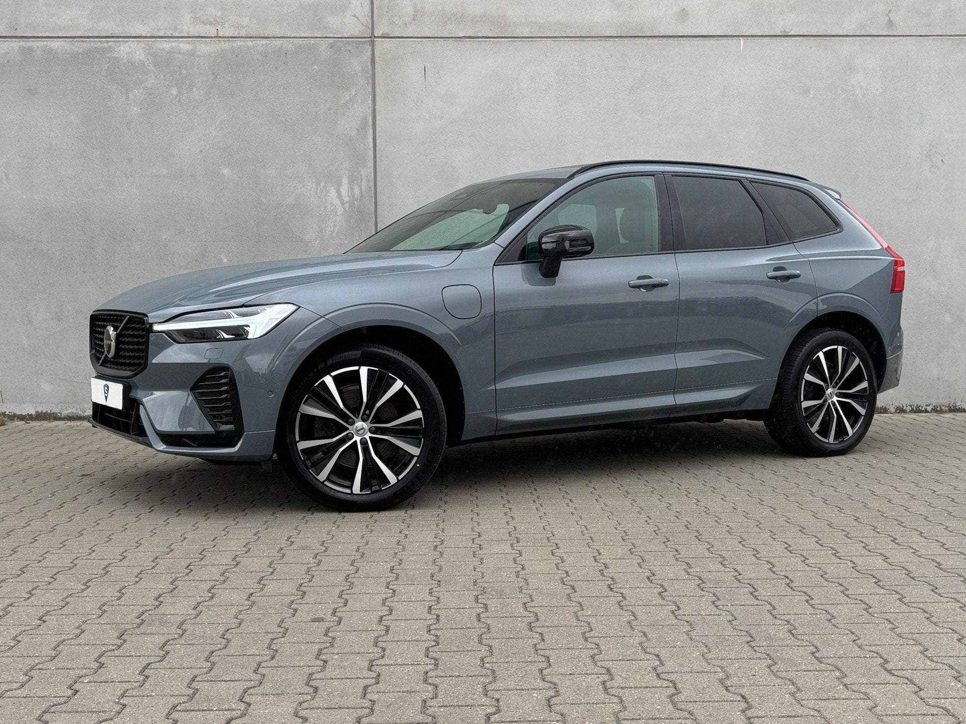 Volvo XC60 2.0 T8 455 PK hybrid AWD Ultimate Dark SOH 99% Pa, Auto's, Volvo, Automaat, Gebruikt, 4 cilinders, 1969 cc