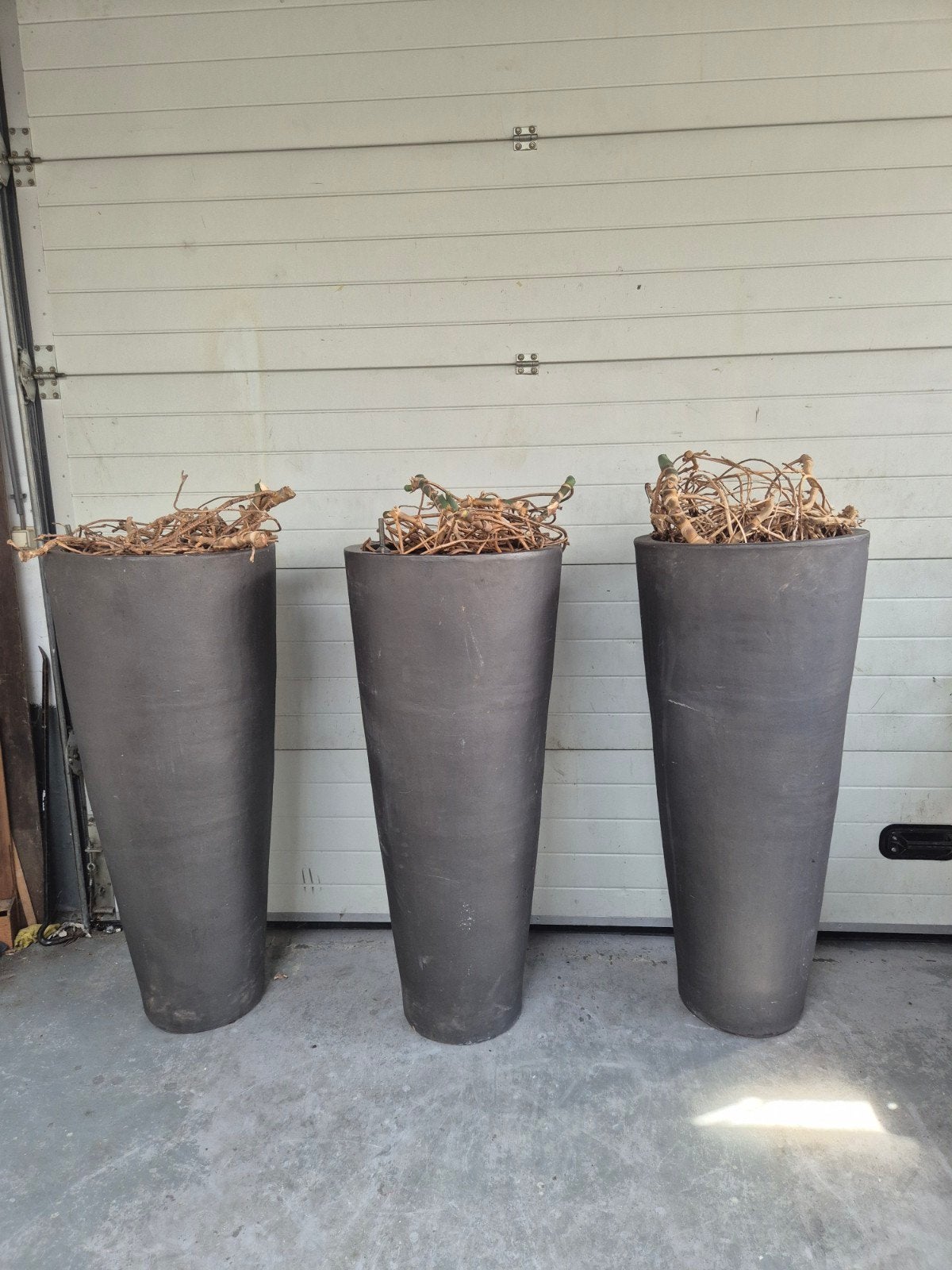 3 Grote Hoge Keramische Plantenbakken 135 cm, Ophalen, Steen, Gebruikt, Rond