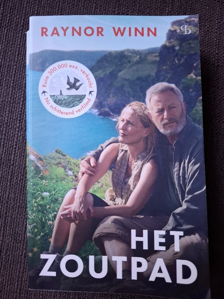 Het Zoutpad - Filmeditie met bonusmateriaal, Boeken, Gelezen, Ophalen of Verzenden, Nederland, Raynor Winn
