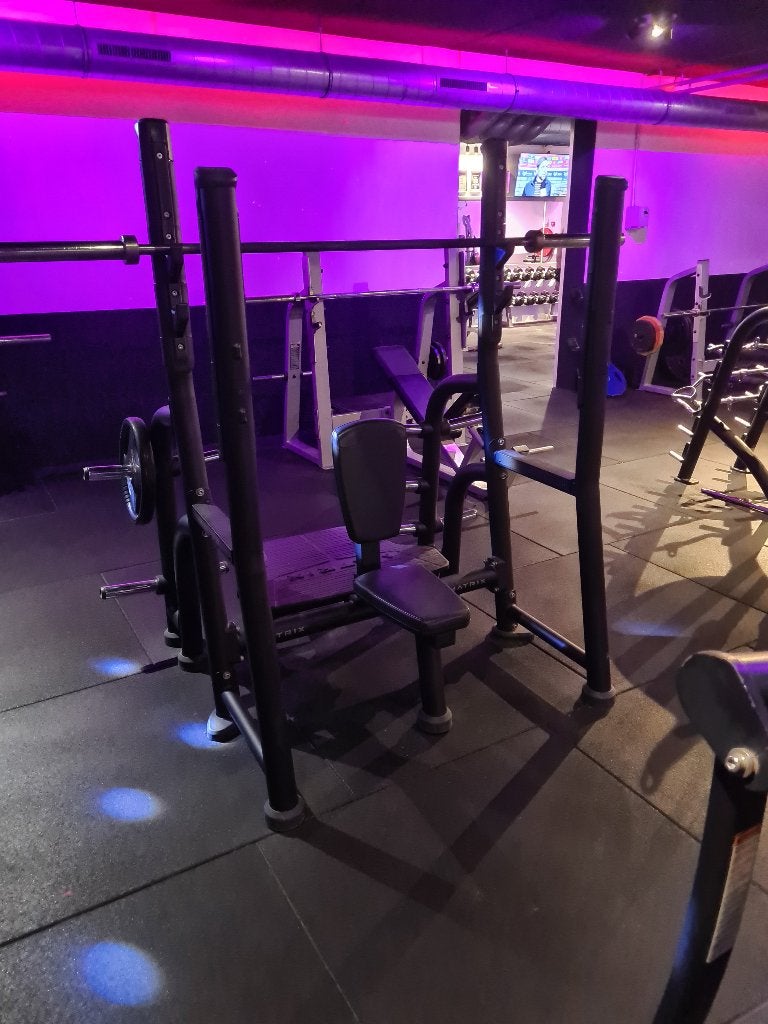 Matrix Shoulder Press - Military Bench, Ophalen, Zo goed als nieuw, Benen, Fitnessbank