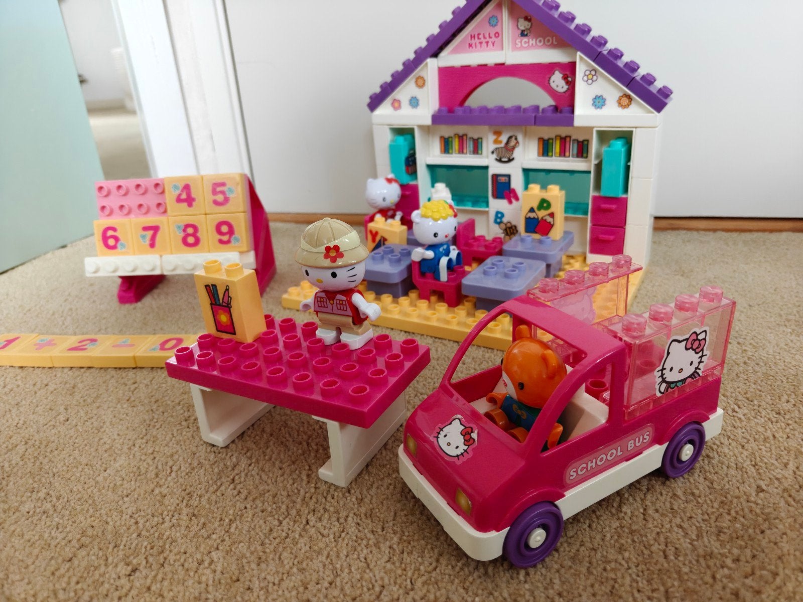 Hello Kitty Unico School Set - Compleet (zonder handleiding), Ophalen of Verzenden, Gebruikt, Overige merken