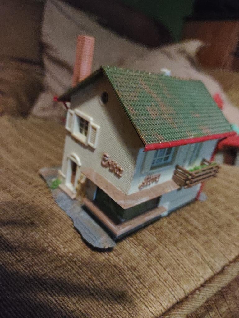 Modelbouw huisje Flora, Hobby en Vrije tijd, Modelbouw | Overige, 1:50 tot 1:144, Ophalen of Verzenden