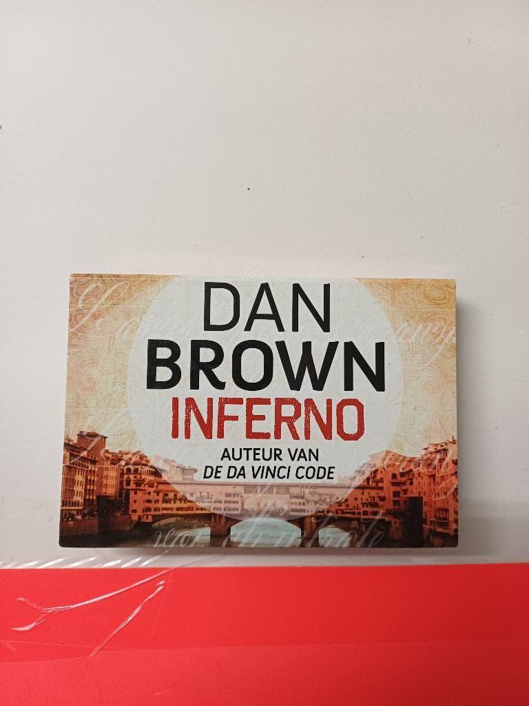 Boekje Dwarsligger nr 245 - Dan Brown - Inferno, Ophalen of Verzenden, Gelezen