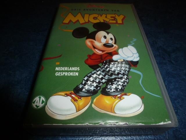 vhs videoband DRIE AVONTUREN VAN MICKEY van walt disney, Cd's en Dvd's, VHS | Kinderen en Jeugd, Tekenfilm, Alle leeftijden, Ophalen of Verzenden
