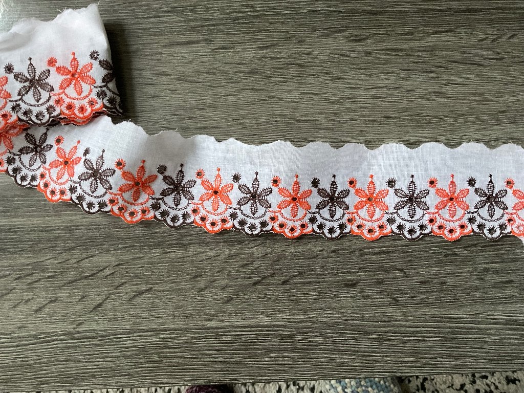 Nr 95 ) opruiming. 3 meter geborduurd kant € 1,50, Verzenden, Nieuw, Kant