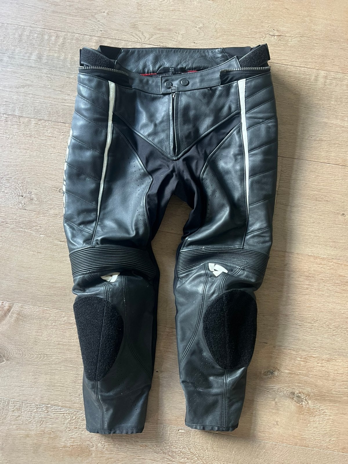 Revit motorbroek leer maat 44, Motoren, Kleding | Motorkleding, Ophalen of Verzenden, Tweedehands, Heren, Broek | leer