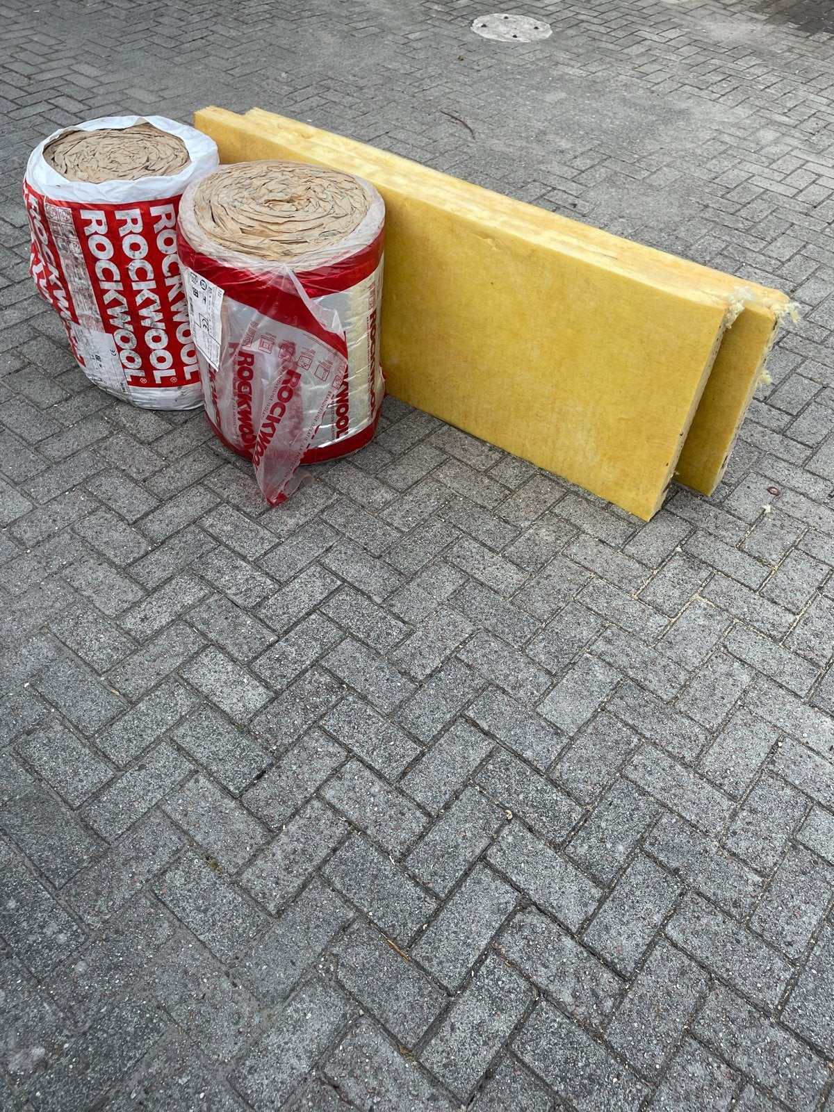Rockwool en Isover isolatie (2 rollen, 2 platen), Ophalen, 10 tot 15 m², Nieuw, Steenwol