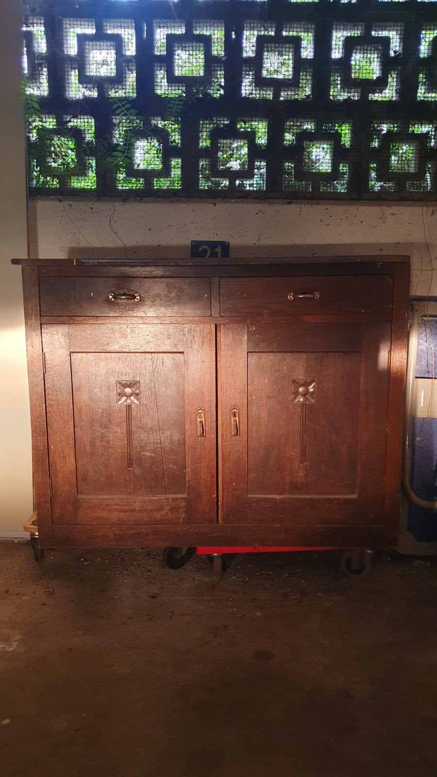 Oude kast, Ophalen