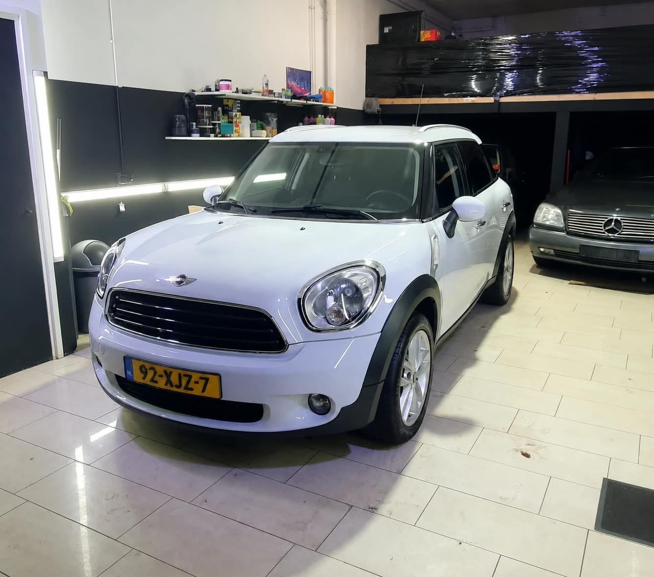 Mini Countryman 1.6 ONE 2012 Wit, Auto's, Voorwielaandrijving, Stof, Wit, Particulier