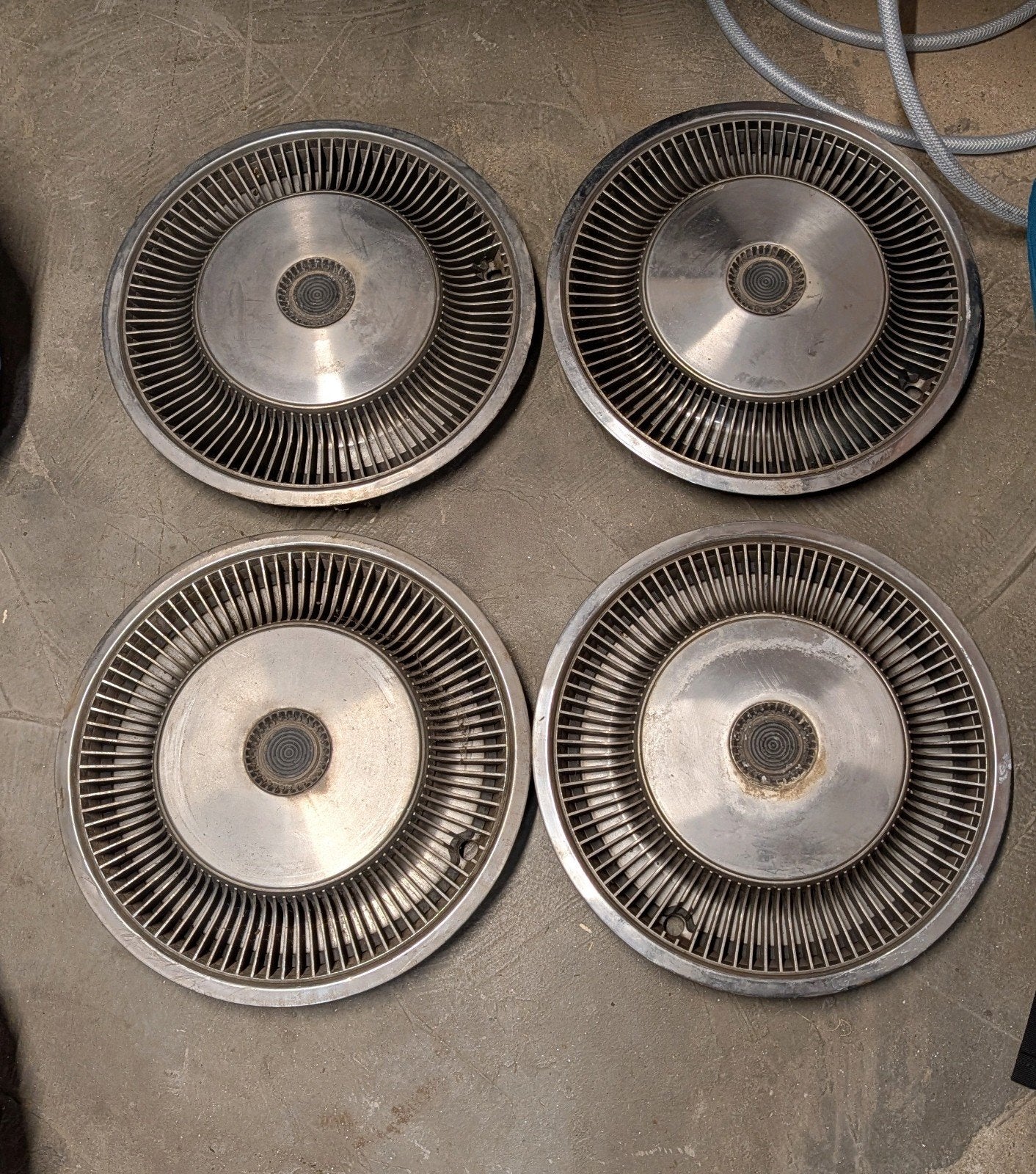 15 inch hub caps Dodge Aspen/plymounh volare, Auto-onderdelen, Ophalen of Verzenden, Gebruikt, Dodge