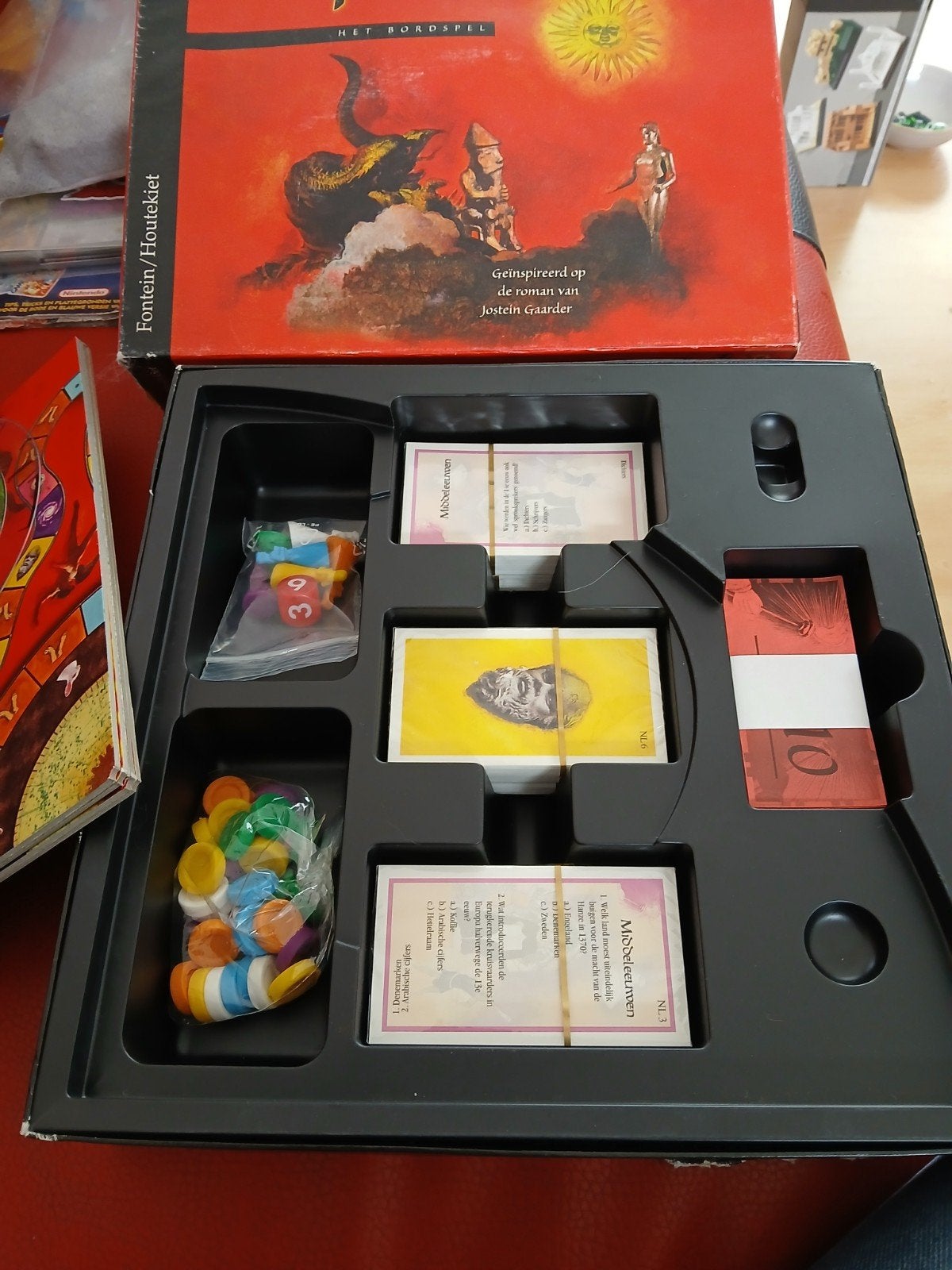 De Wereld van Sofie - Het Bordspel, Vijf spelers of meer, Ophalen of Verzenden, Gebruikt, Fontain/Houtkiet