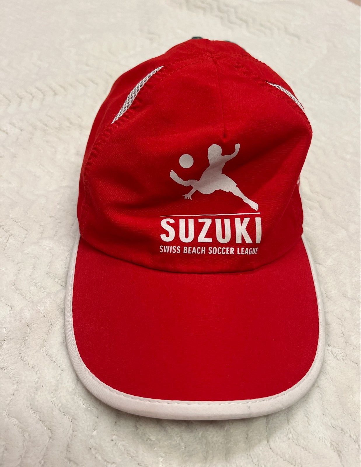Rode Suzuki Swiss Beach Soccer League Pet, Ophalen of Verzenden, Zo goed als nieuw, One size fits all, Pet