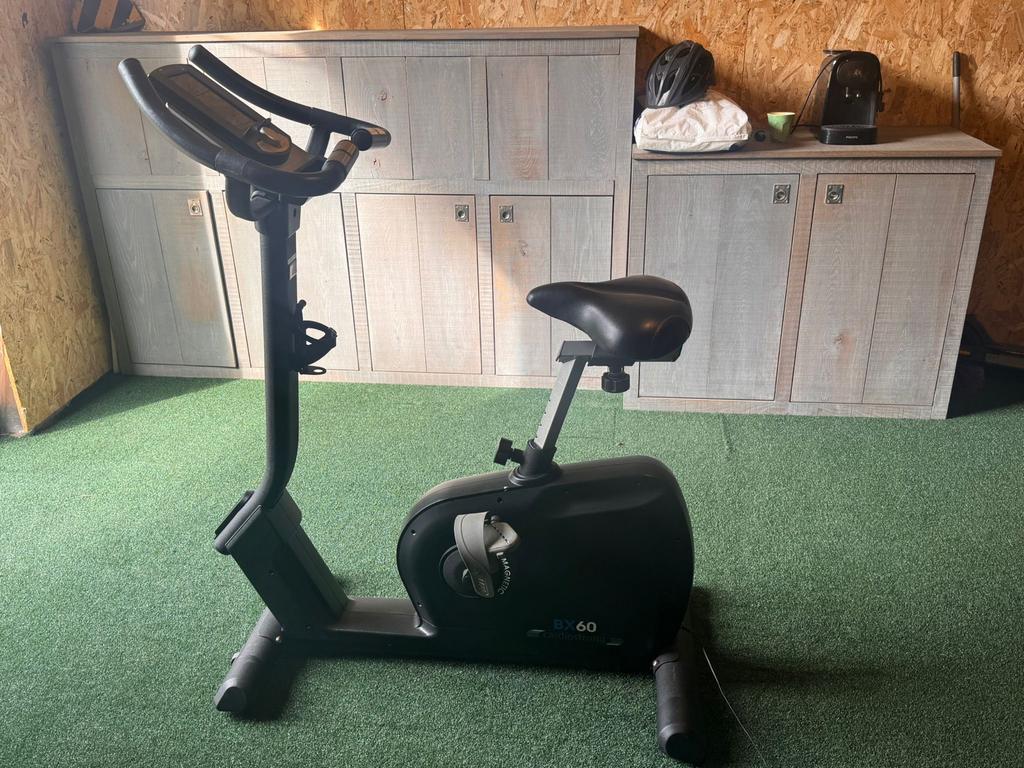 Hometrainer Magnetic BX600 Cardiostrong, Ophalen of Verzenden, Gebruikt, Benen, Hometrainer