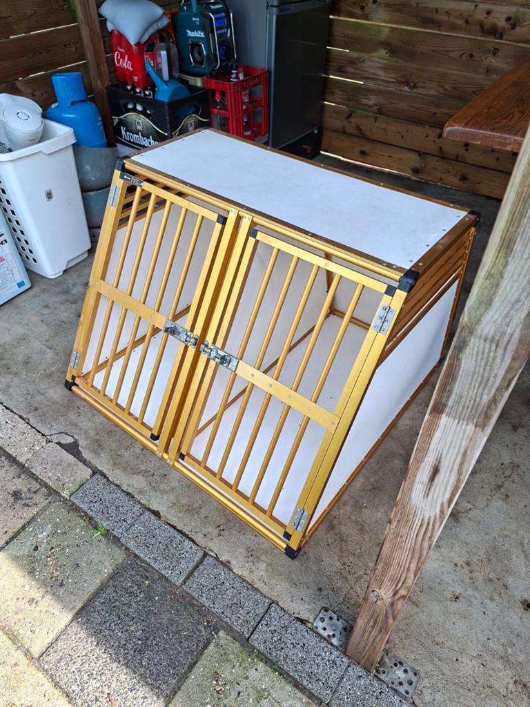 Autobench. Hondenbench. Transportbox. Reisbench., Dieren en Toebehoren, Hondenbenches, Ophalen of Verzenden, Gebruikt