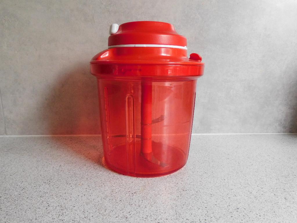 Tupperware Superchef 1,35 Ltr. excl. mixer en trechter Rood, Ophalen of Verzenden, Zo goed als nieuw, Rood, Overige typen