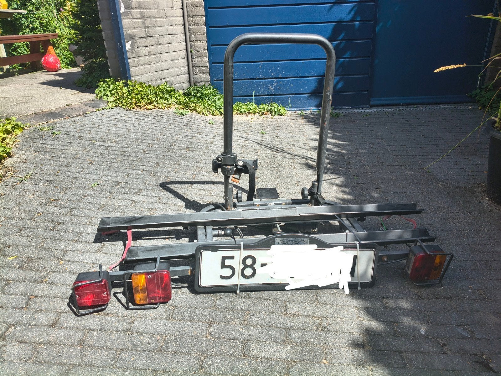 Stevige fietsendrager met verlichting voor twee fietsen, Ophalen, 2 fietsen, Gebruikt, Trekhaakdrager