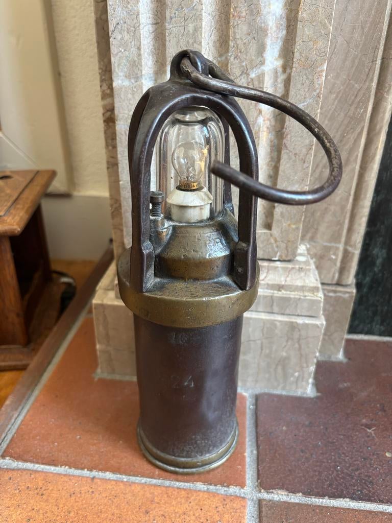 Antieke mijnlamp - of scheepslamp, Antiek en Kunst, Antiek | Lampen, Ophalen