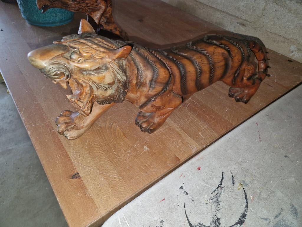 Houten Tijger Beeld - Handgesneden Decoratie, Ophalen of Verzenden, 20 - 50 cm, Beeld, Hout
