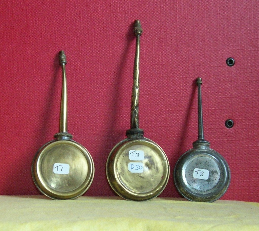 3 X PLAT OLIESPUITJE ALLE MET DOPJE, Ophalen of Verzenden
