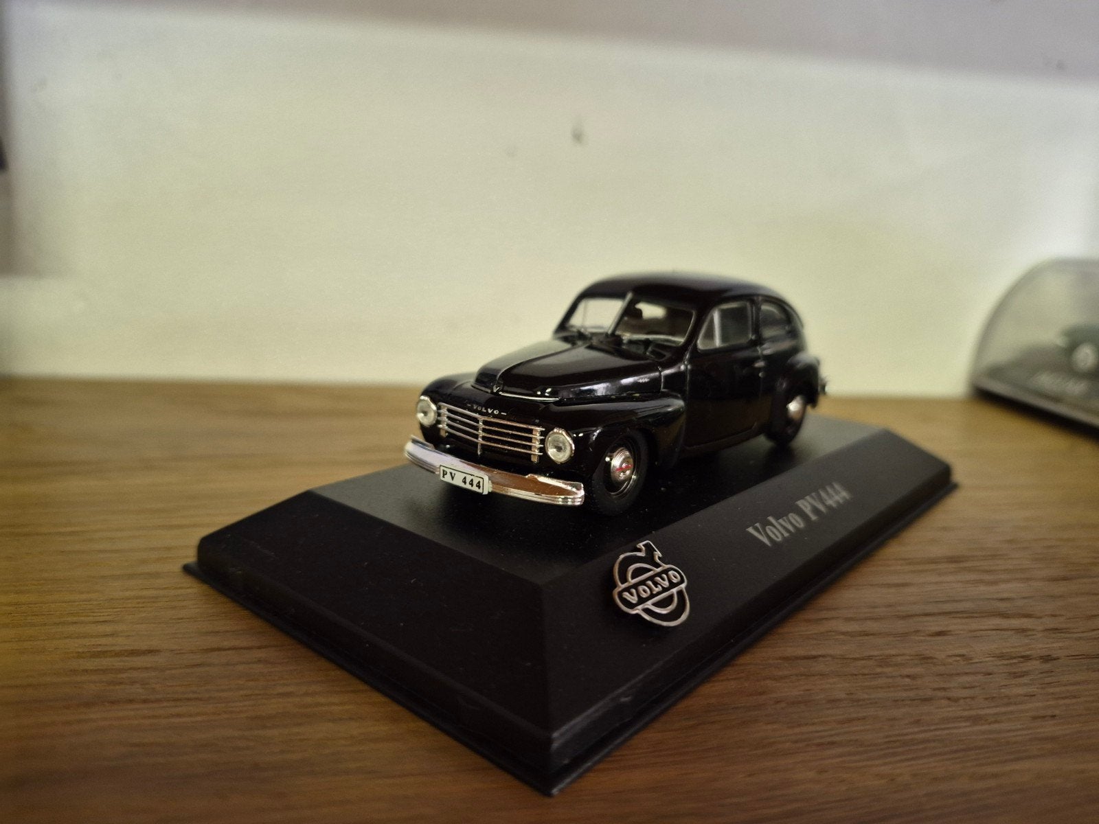 Volvo PV444, Hobby en Vrije tijd, Modelauto's | 1:43, Ophalen of Verzenden, Zo goed als nieuw, Auto, Overige merken