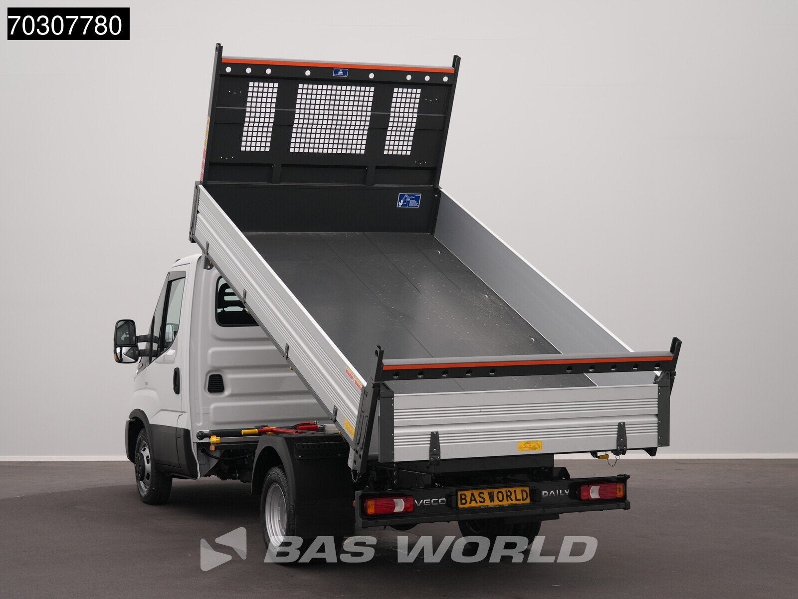 Iveco Daily 35C18 3.0L Driezijdige Kipper Dubbellucht 180PK, Multifunctioneel stuurwiel, Stof, Euro 6, 4 cilinders