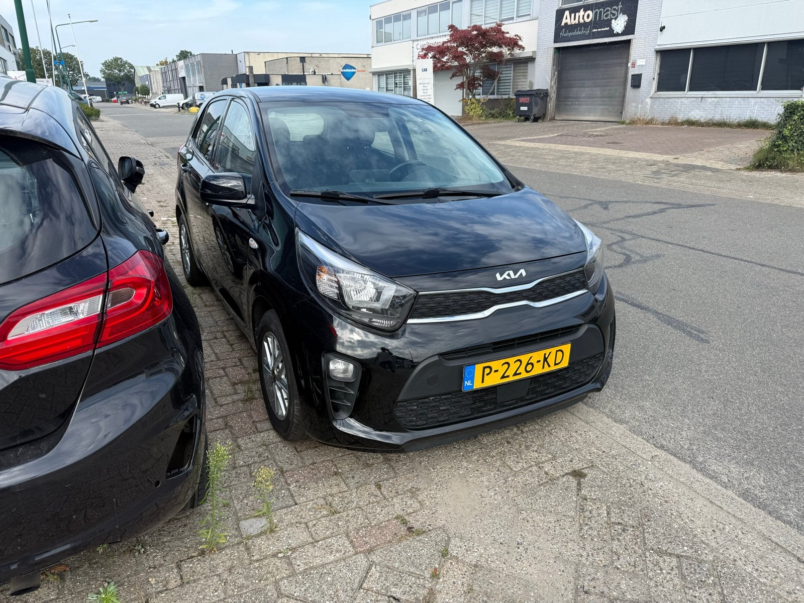 Foto 6 van Kia Picanto 1.0 DPi AMT 67pk 4-zits 2022 Zwart