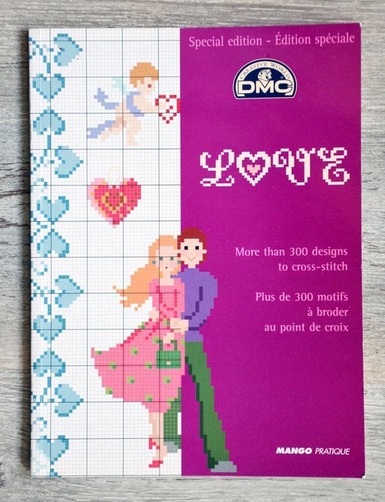 DMC Love Kruissteekpatronen Boek - Meer dan 300 ontwerpen, Gelezen, DMC, Ophalen of Verzenden, Borduren en Naaien