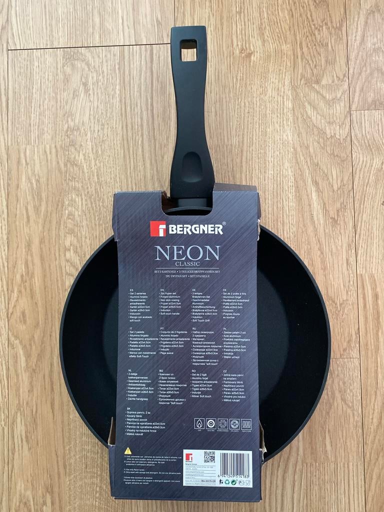 Bergner Neon Classic pannenset 22cm en 26cm, Overige typen, Nieuw, Ophalen of Verzenden, Zwart