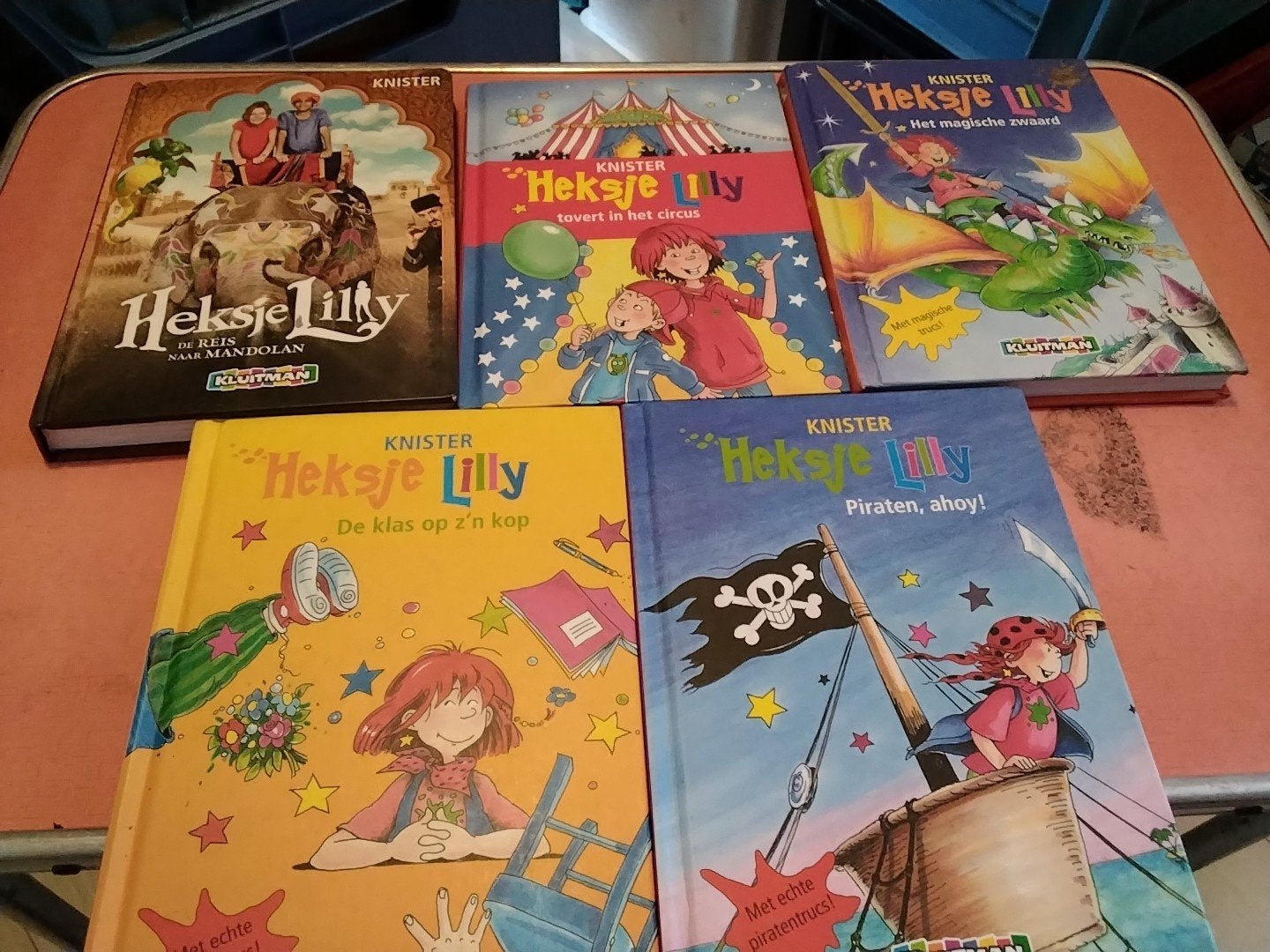 knister heksje lilly 8 + € 3.00 per stuk zie omschrijving, Ophalen of Verzenden, Zo goed als nieuw, Fictie algemeen