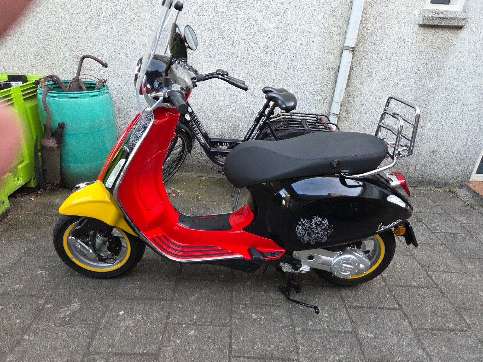 Vespa Primavera 25 km e5 Disney zo goed als nieuw, Overige modellen, Ophalen of Verzenden, Zo goed als nieuw, Benzine