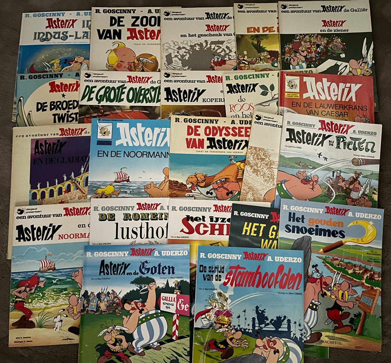 Grote collectie Asterix stripboeken - Diverse titels, Meerdere stripboeken, Ophalen of Verzenden, Gelezen