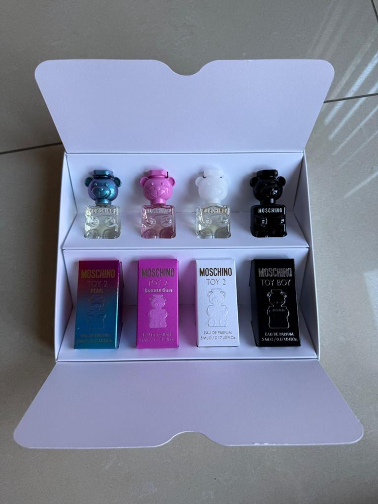 Moschino Fragrances Toy Miniature geurset, Ophalen, Nieuw, Zwart, Handen en Nagels