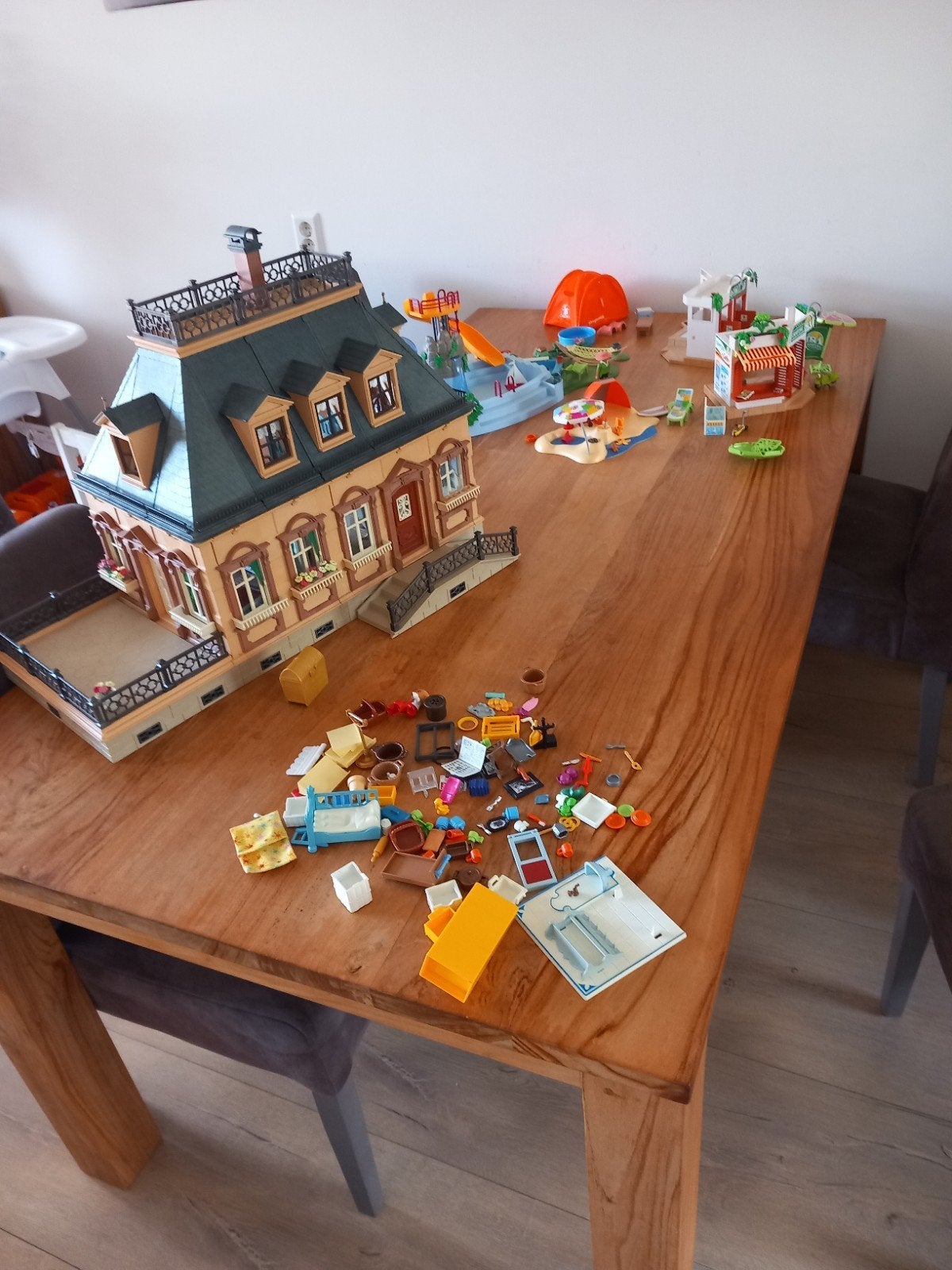te koop playmobile huis en camping., Ophalen of Verzenden, Poppenhuis