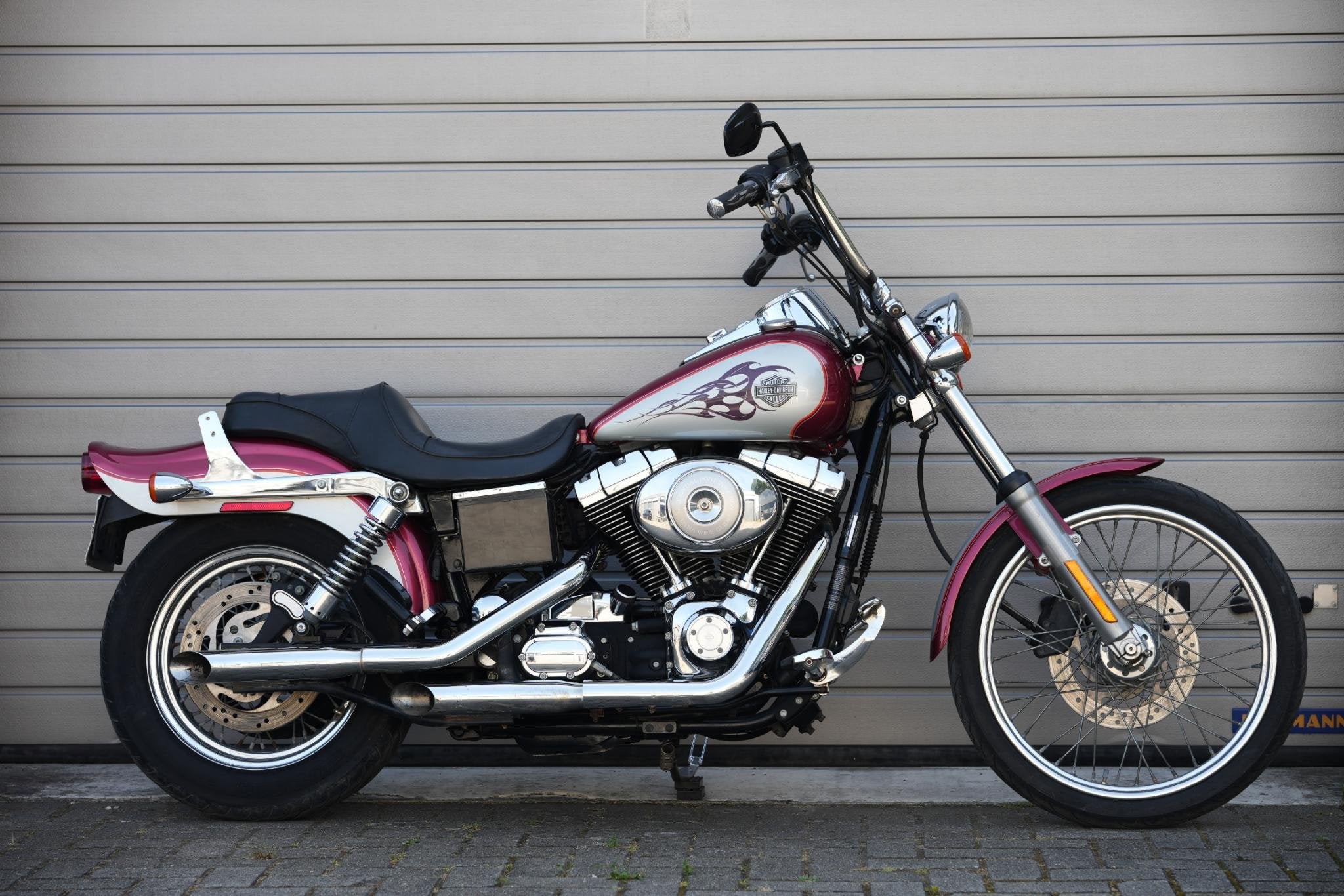 Harley Davidson 88 FXDWG Dyna Wide Glide Wideglide, Laan van Vredenoord 33
2289 DA  Rijswijk, NL, H-DCUSTOMERSERVICE@Harley-Davidson.com