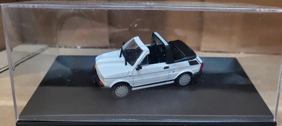 Fiat 126 cabriolet wit 1:43 in vitrinedoosje, Ophalen of Verzenden, Nieuw, Auto, Overige merken