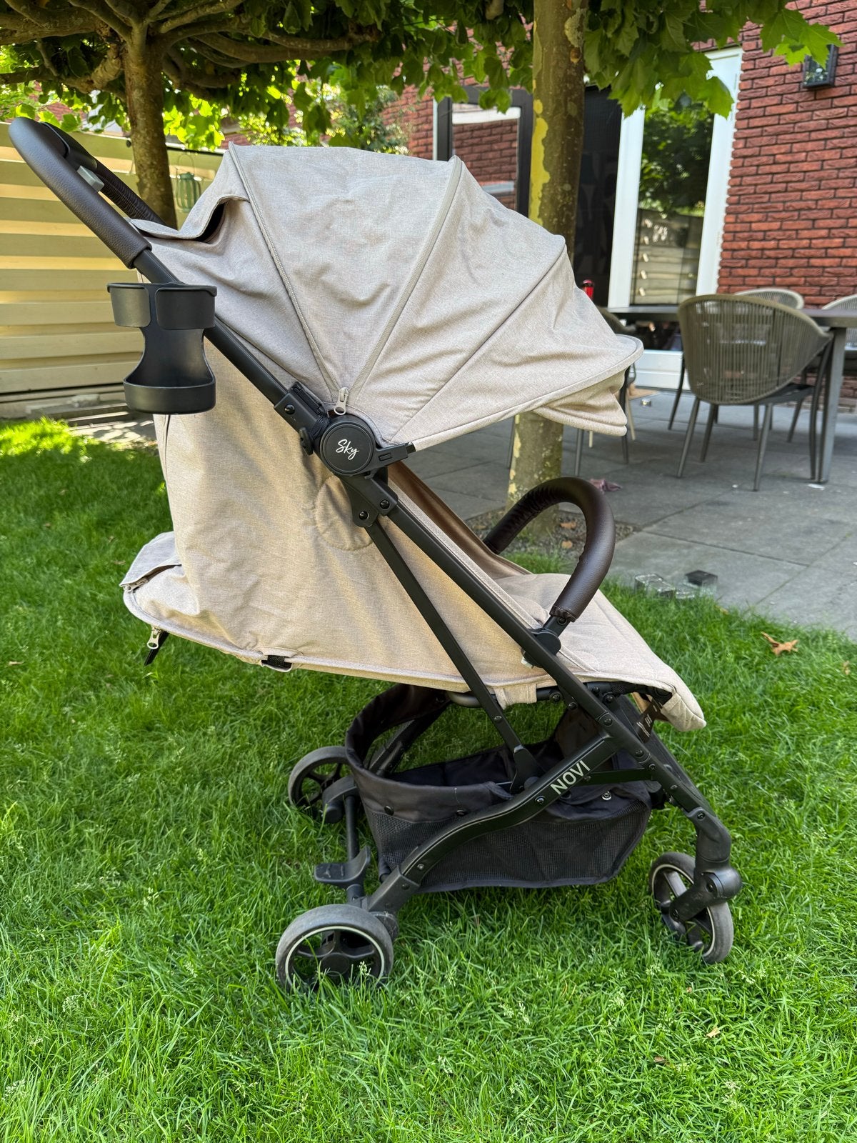 Novi Baby Sky buggy - zeer nette staat incl. accessoire, Ophalen, Zo goed als nieuw, Overige merken, Regenhoes