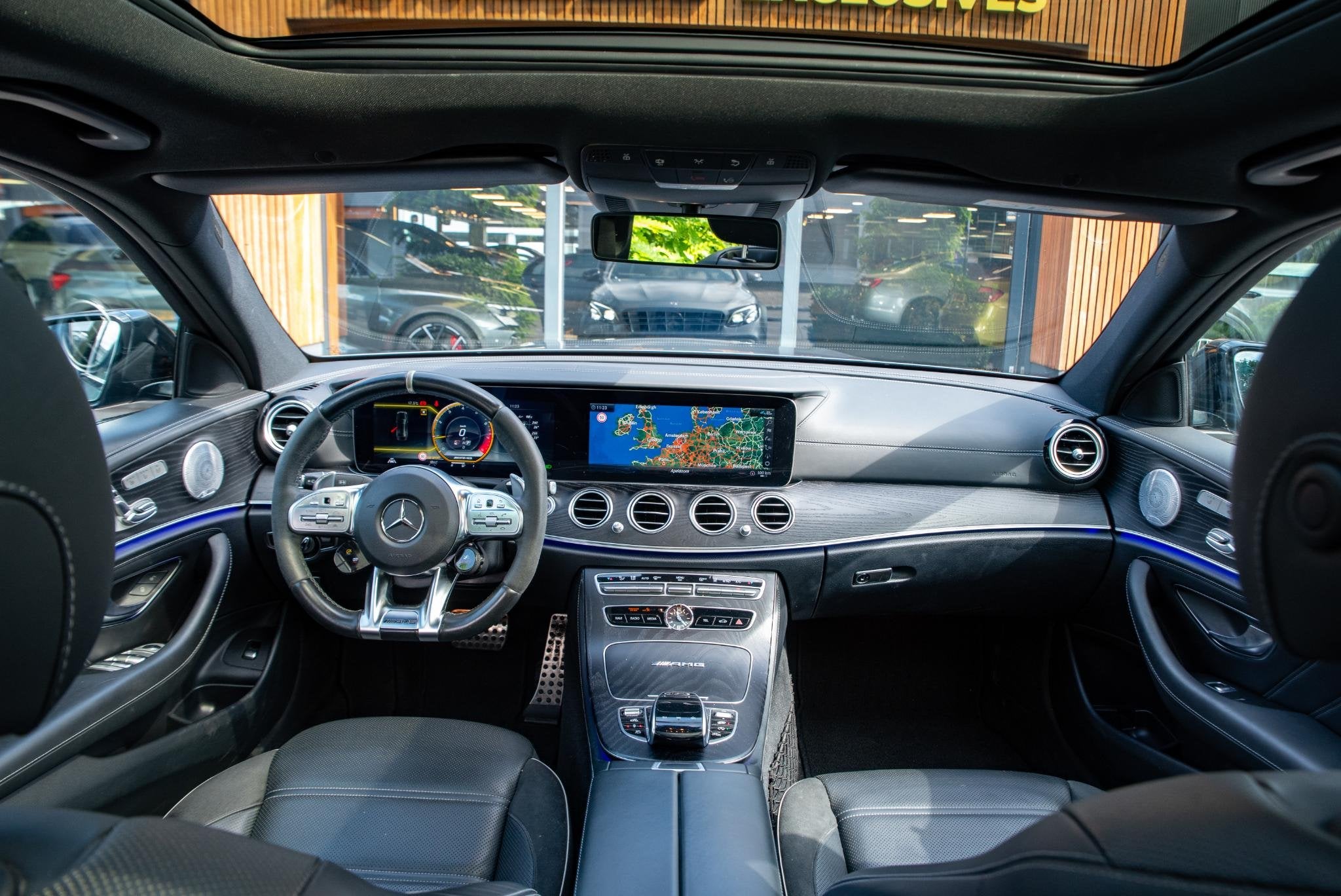 Foto 3 van Mercedes-Benz E-klasse AMG 63 S 4MATIC+ Burmester Pano Wides