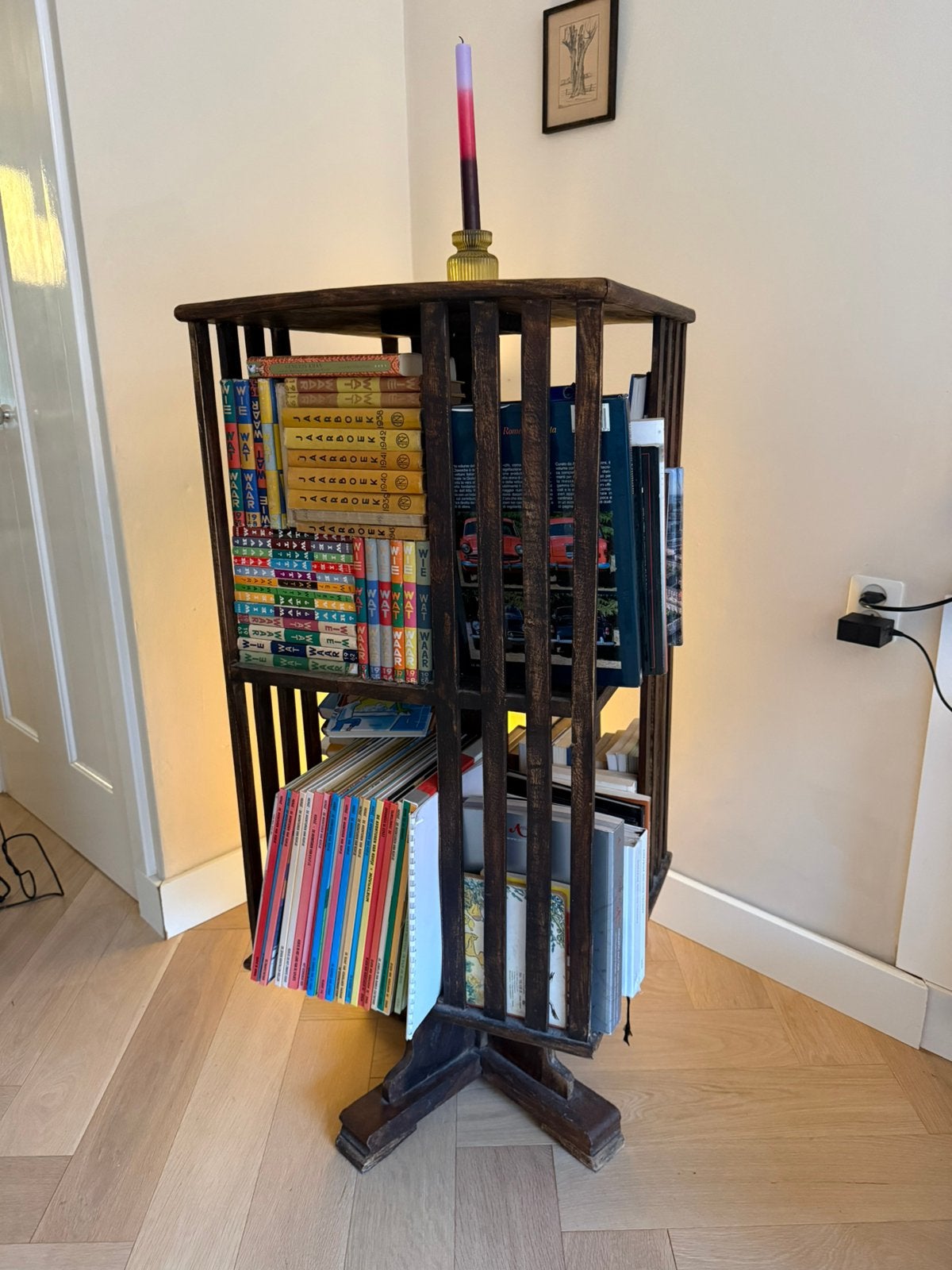 Vintage houten boekenmolen – draaibare boekenkast, Ophalen, Zo goed als nieuw