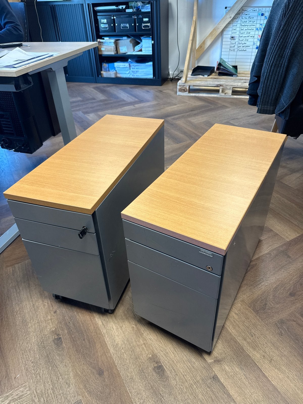 Ahrend Ladeblok 31,5x76,5x57,5cm - Praktisch & Mobiel, Ophalen of Verzenden, Gebruikt