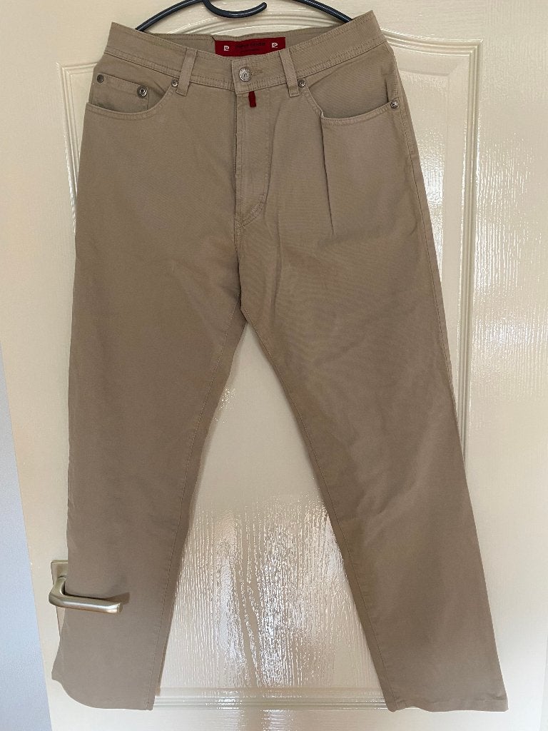 Broek van Pierre Cardin, Maat 48/50 (M), Pierre Cardin, Beige, Ophalen of Verzenden