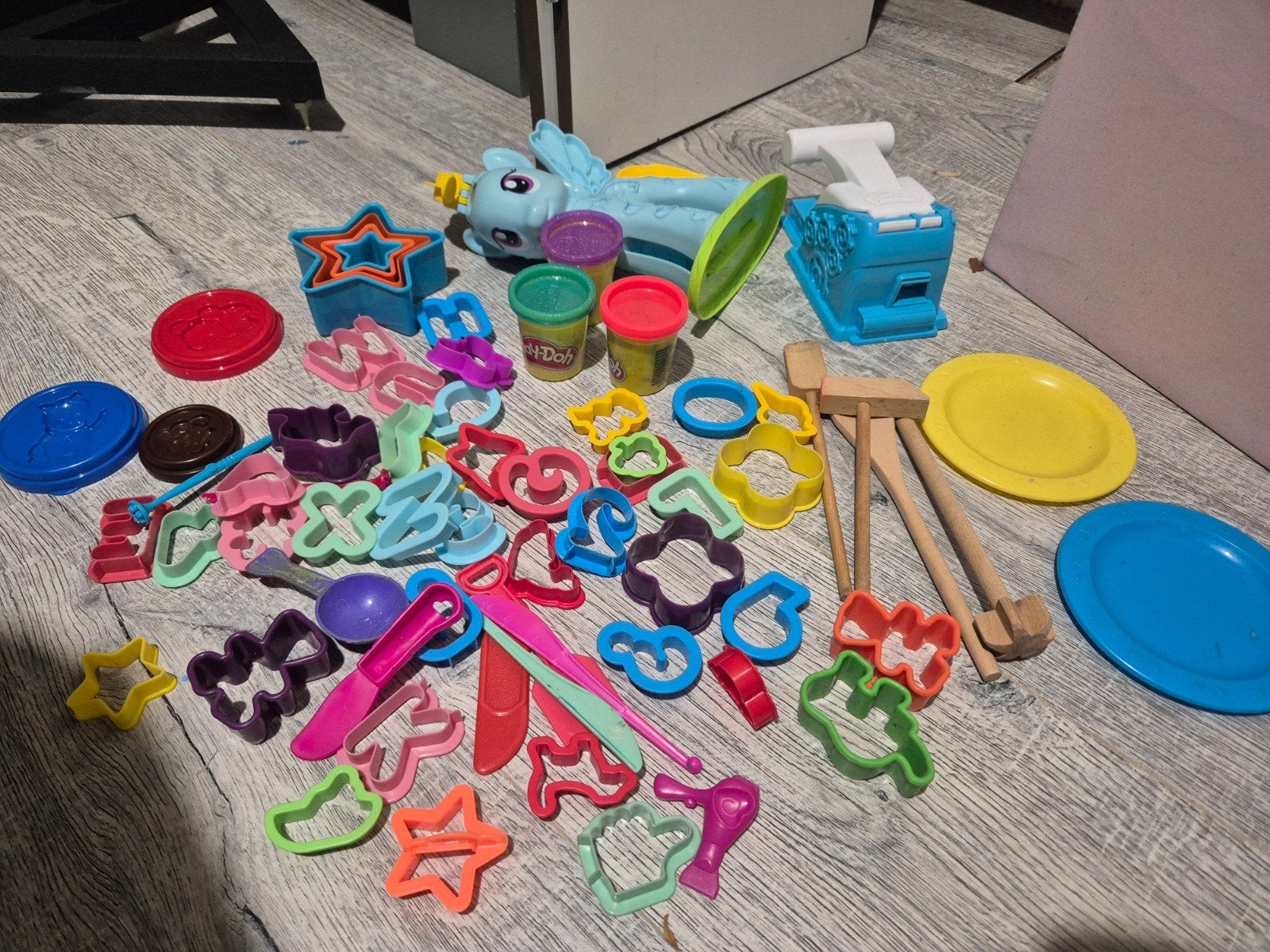 Play-Doh speelset met veel vormpjes en accessoires, Ophalen of Verzenden, Gebruikt, Overige typen