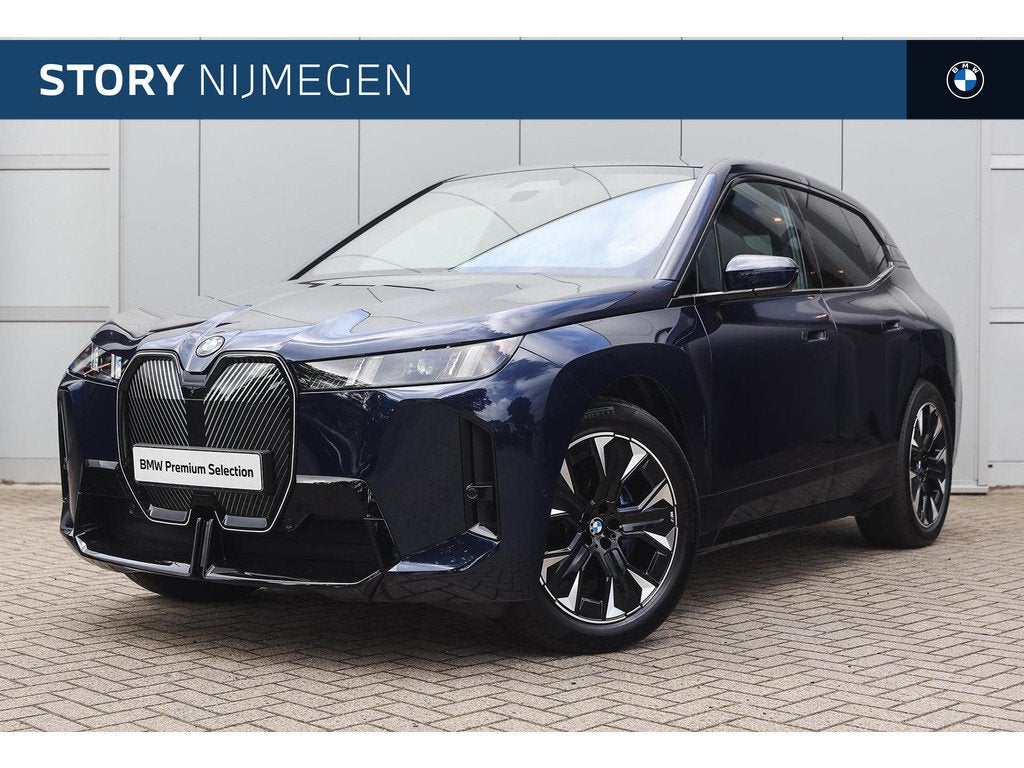 BMW iX xDrive45 M Sport / Trekhaak / Panoramadak Sky Lounge, Auto's, BMW, Bedrijf, Te koop, iX, 4x4, Adaptive Cruise Control, Airconditioning