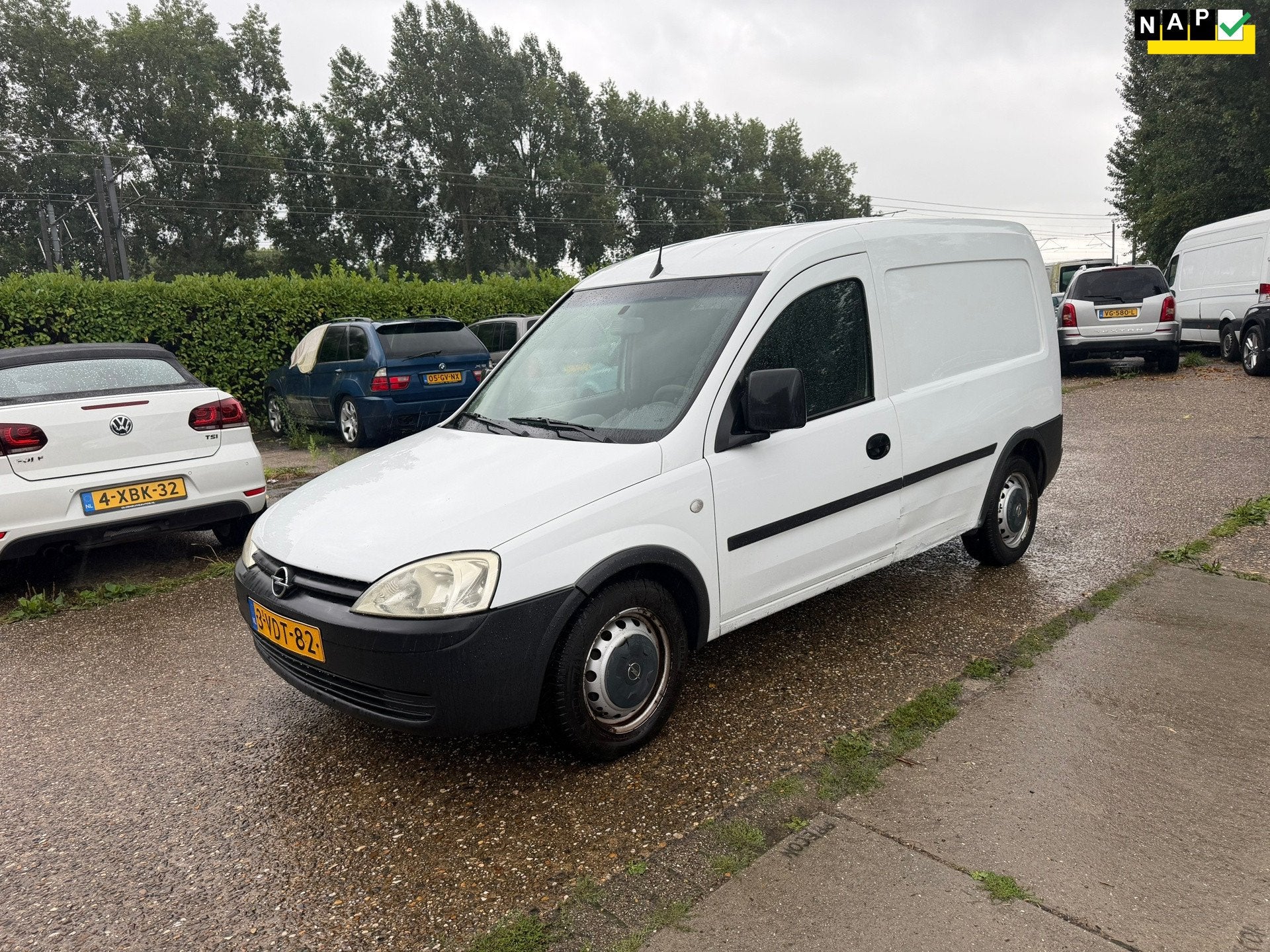Opel Combo 1.3 CDTi Motor loopt maar tikt denken de kop, Voorwielaandrijving, Gebruikt, 4 cilinders, 1210 kg