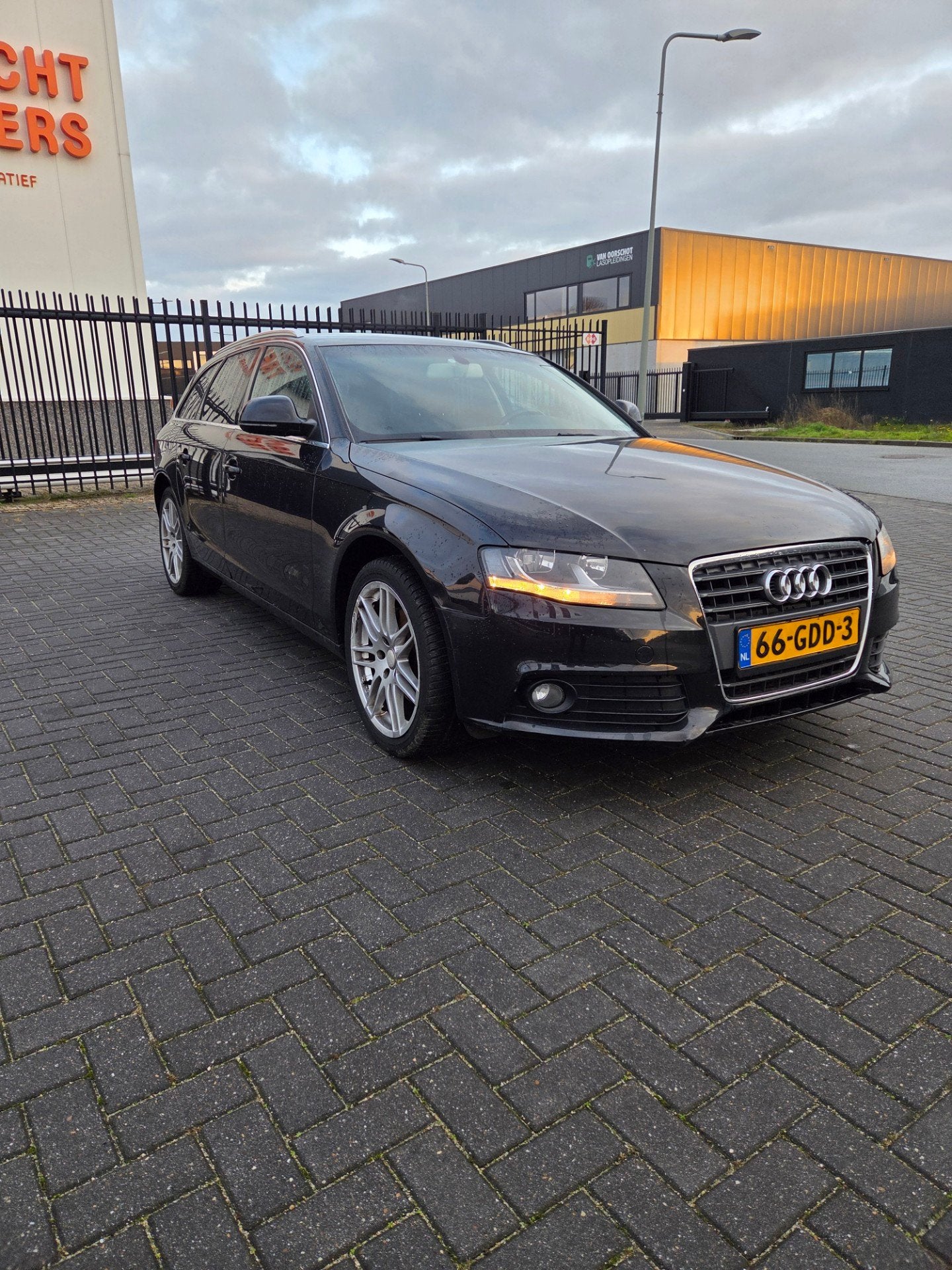 Audi A4 Avant 1.8 TFSI Pro Line Business, Voorwielaandrijving, Stof, Gebruikt, Zwart